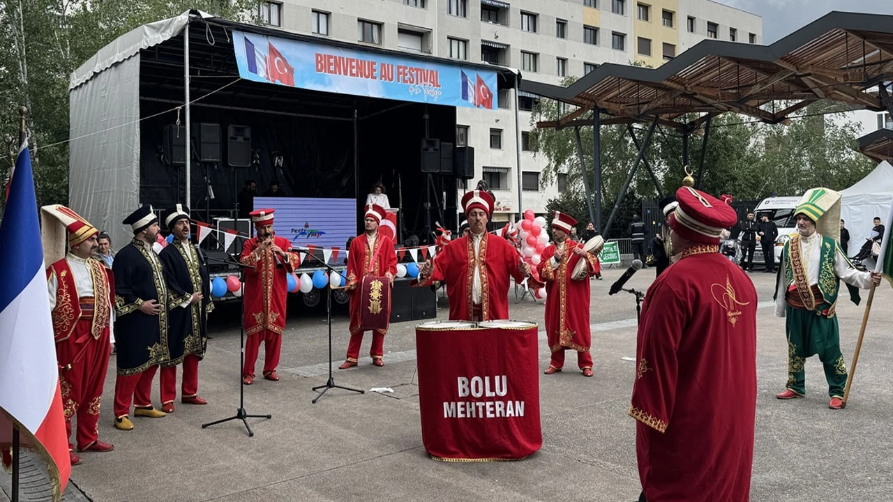İsviçre ve Fransa'da yaşayan binlerce Türk vatandaşı festivalde buluştu