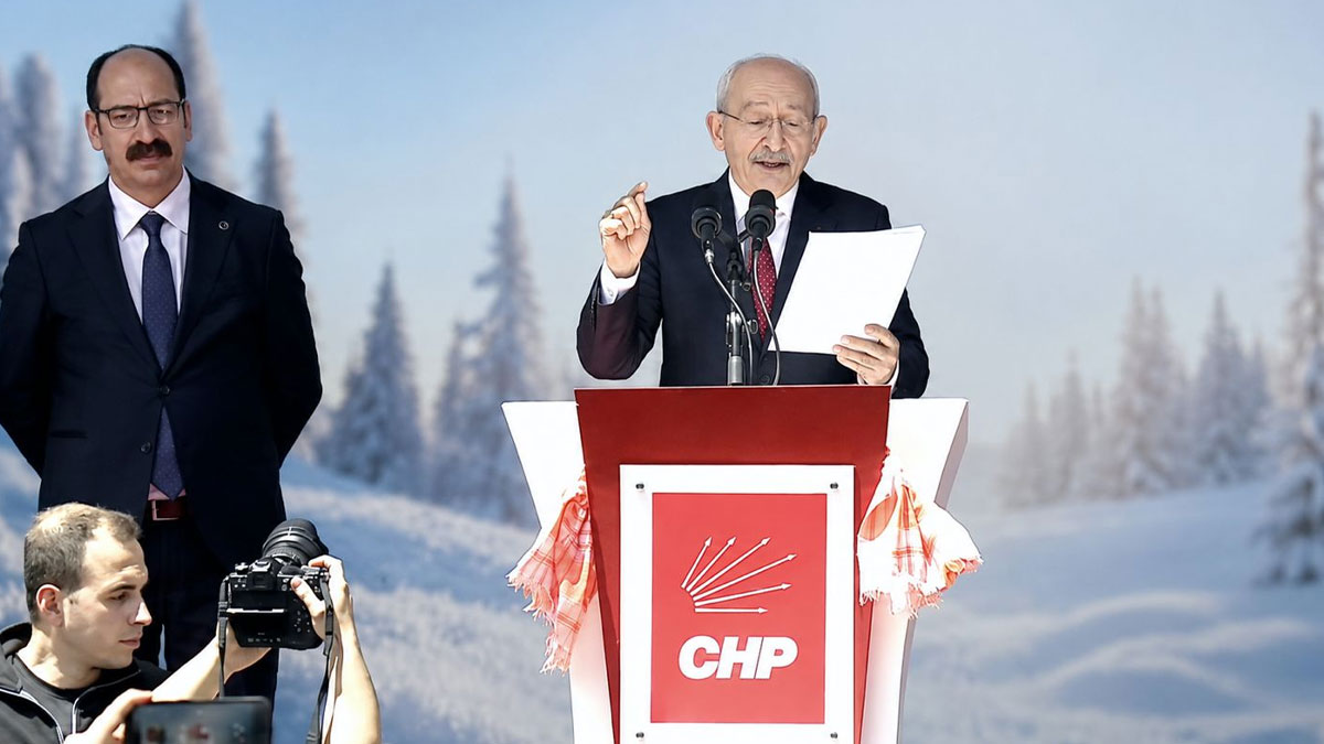 Kılıçdaroğlu CHP Genel Merkezi'nde isim vermeden Özel'e yüklendi