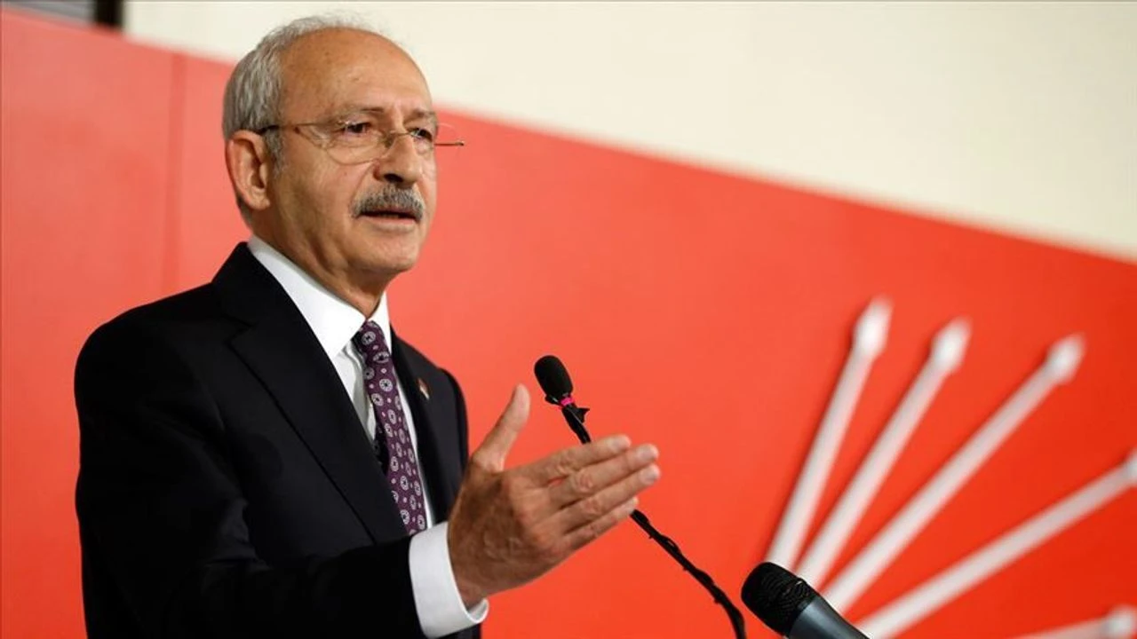 Kılıçdaroğlu'na parti içinden ilk şok! Görevi reddetti, Özel'in yanında yer aldı