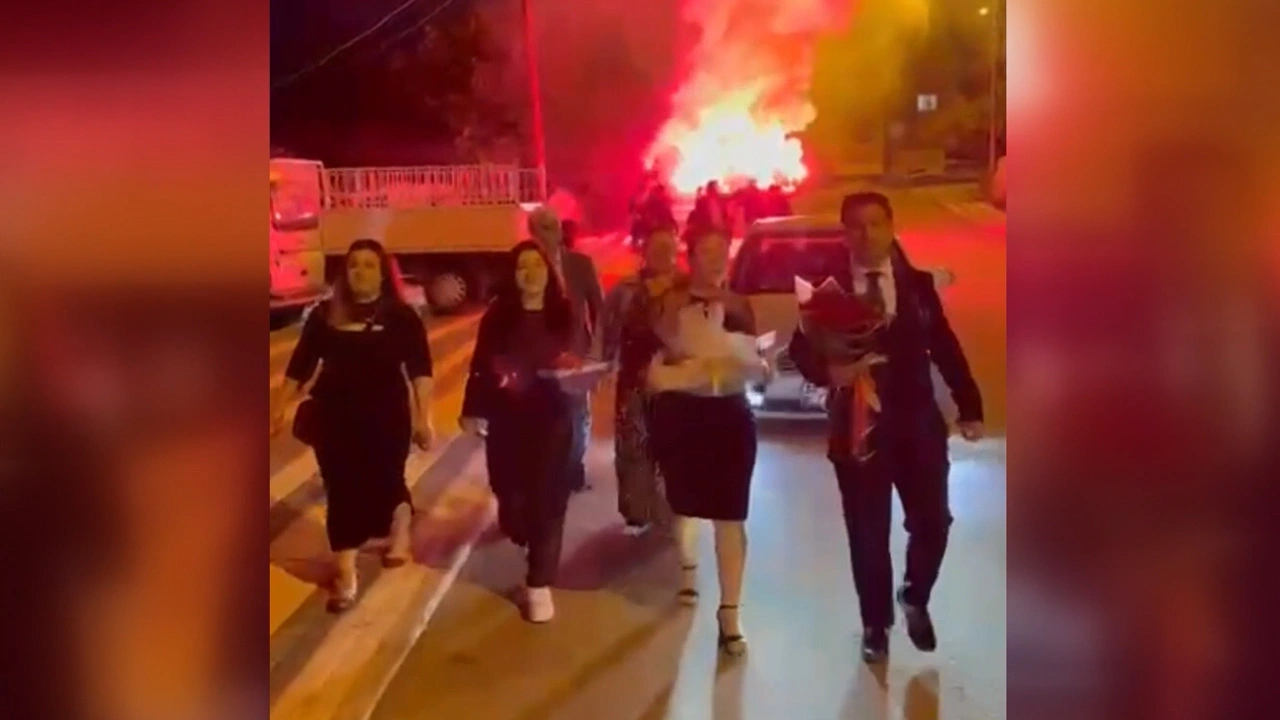 Kız istemede yakılan meşaleleri yangın sandılar