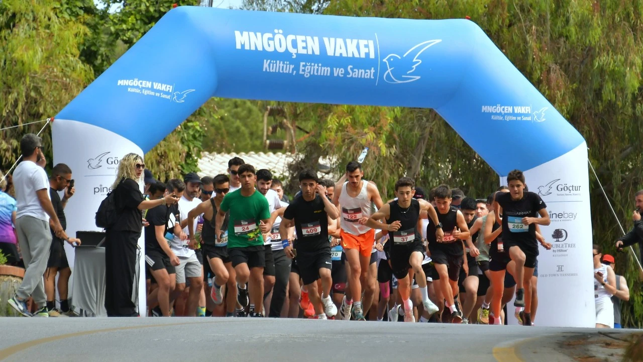 Kuşadası'nda gençler, 7'nci kez geleceğe koştu