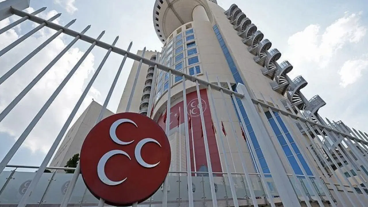 MHP'den Gaziantep Araban Belediye Başkanı Mehmet Özdemir hakkında ihraç kararı
