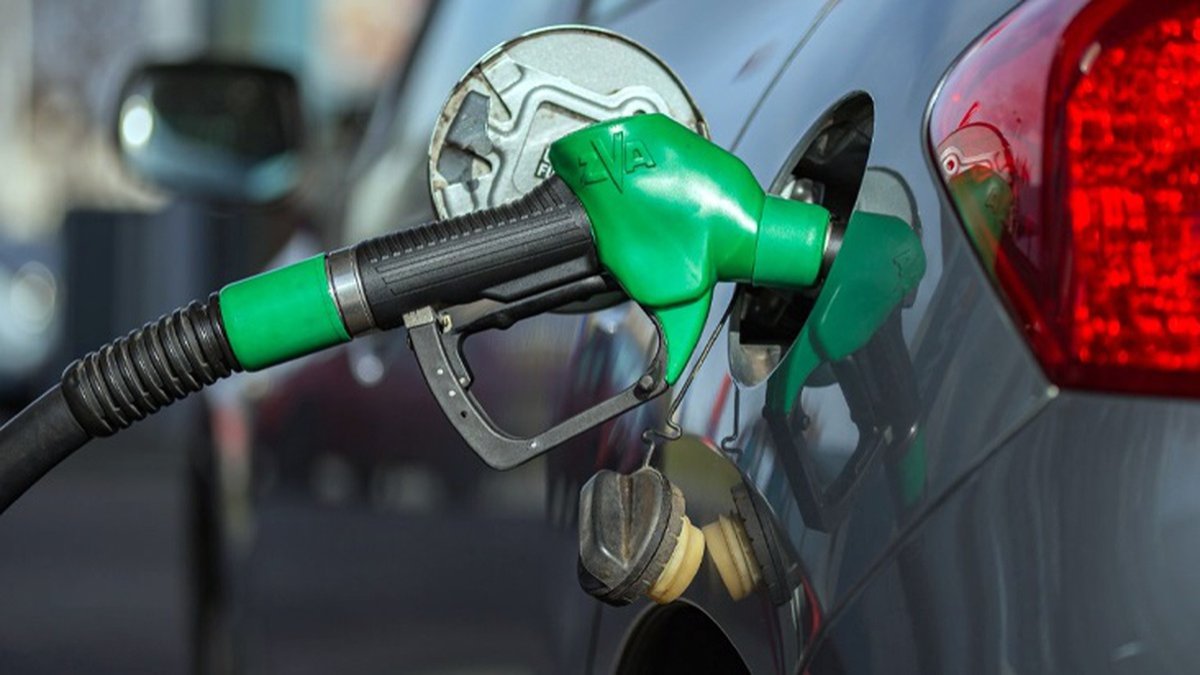 Motorinde 5 lira 57 kuruşluk indirimin pompaya yansımasının ardından bu kez zam haberi geldi