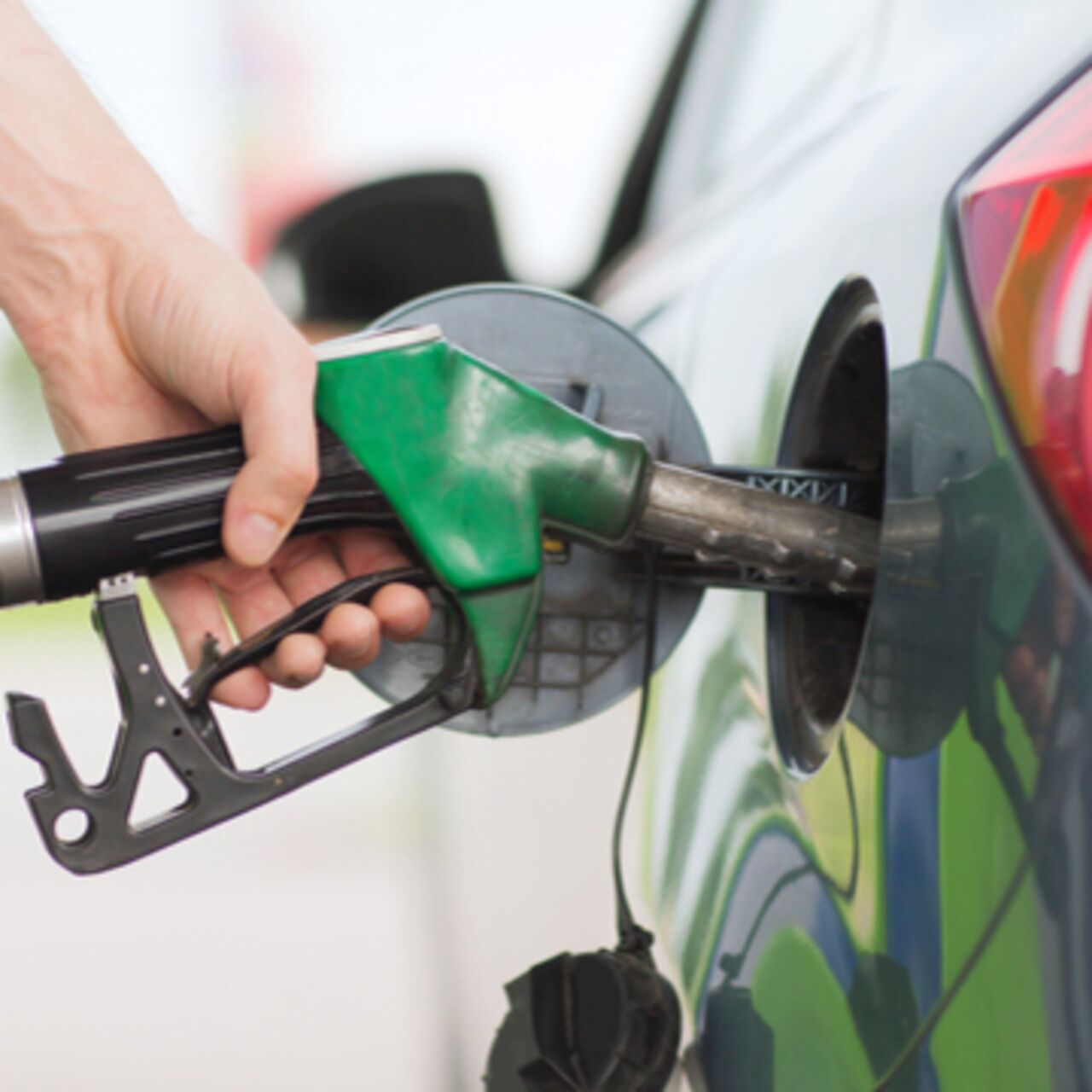 Motorine zam geldi: Motorinin litresine ortalama 3 TL zam geldi