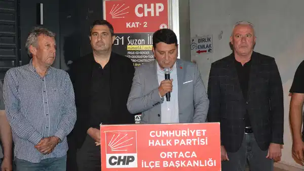 Muğla'da CHP'li eski ve mevcut yöneticilerden 'olağanüstü kurultay' çağrısı