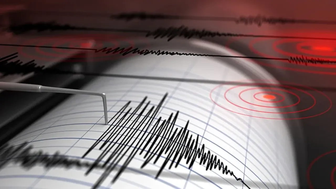 Muğla'nın Datça ilçesi açıklarında Akdeniz'de 3.7 büyüklüğünde deprem yaşandı