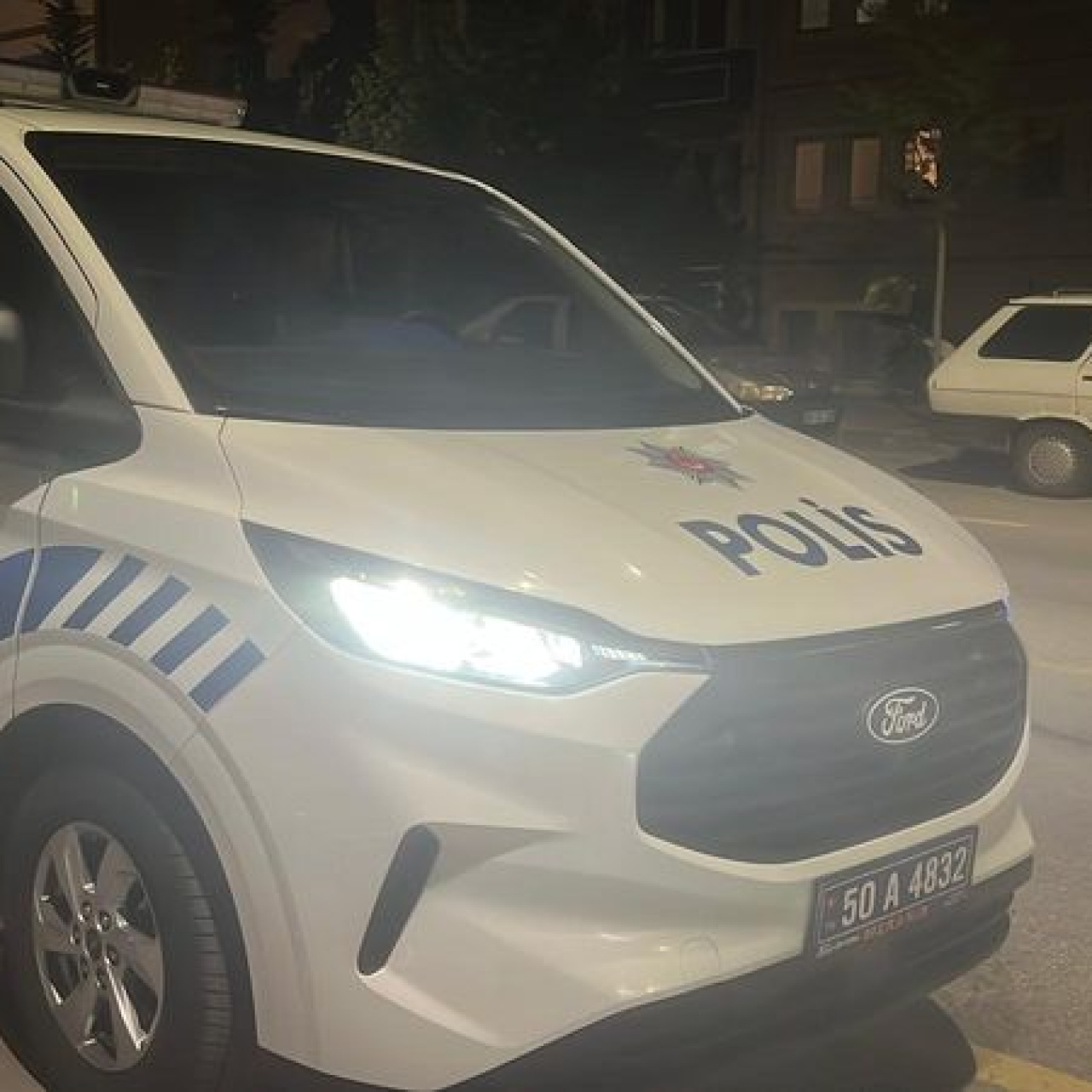 Öğrenci yarı çıplak camdan atladı: Kastamonu da Aktekke Mahallesi Seheryeli Sokak ta yaşandı