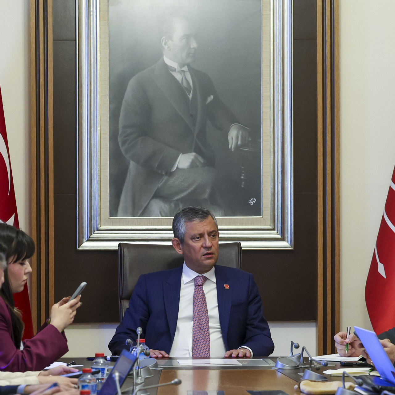 Özel'den yeni parti açıklaması gündemde