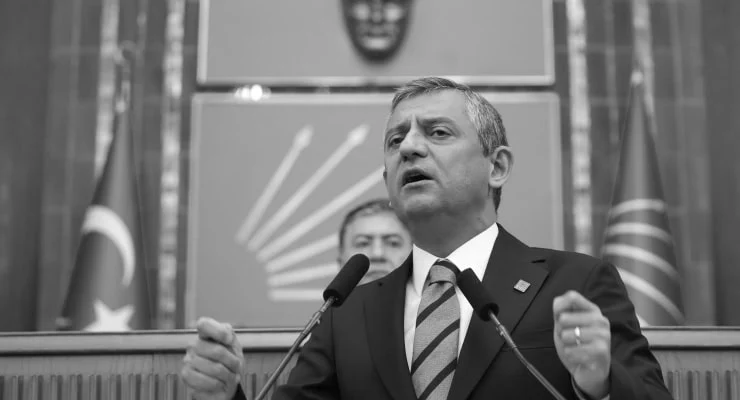 Özgür Özel CHP grup başkanlığına seçildi