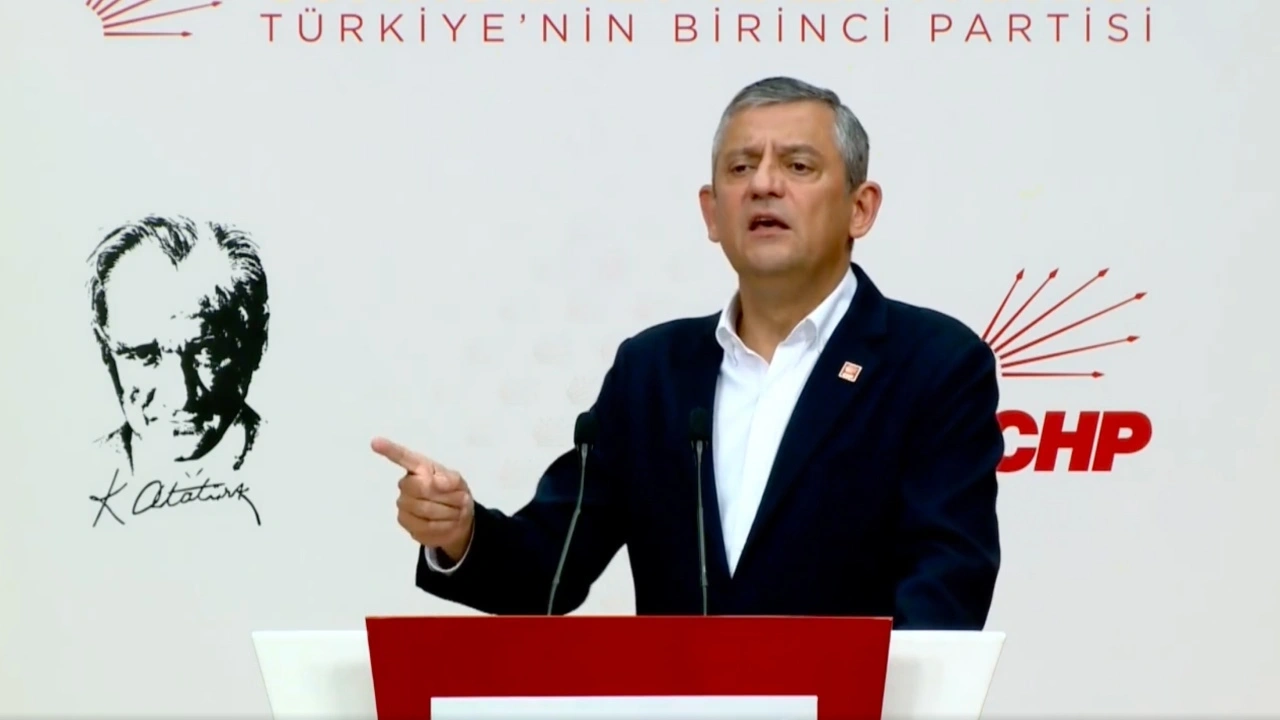 Özgür Özel CHP'nin yol haritasını açıkladı