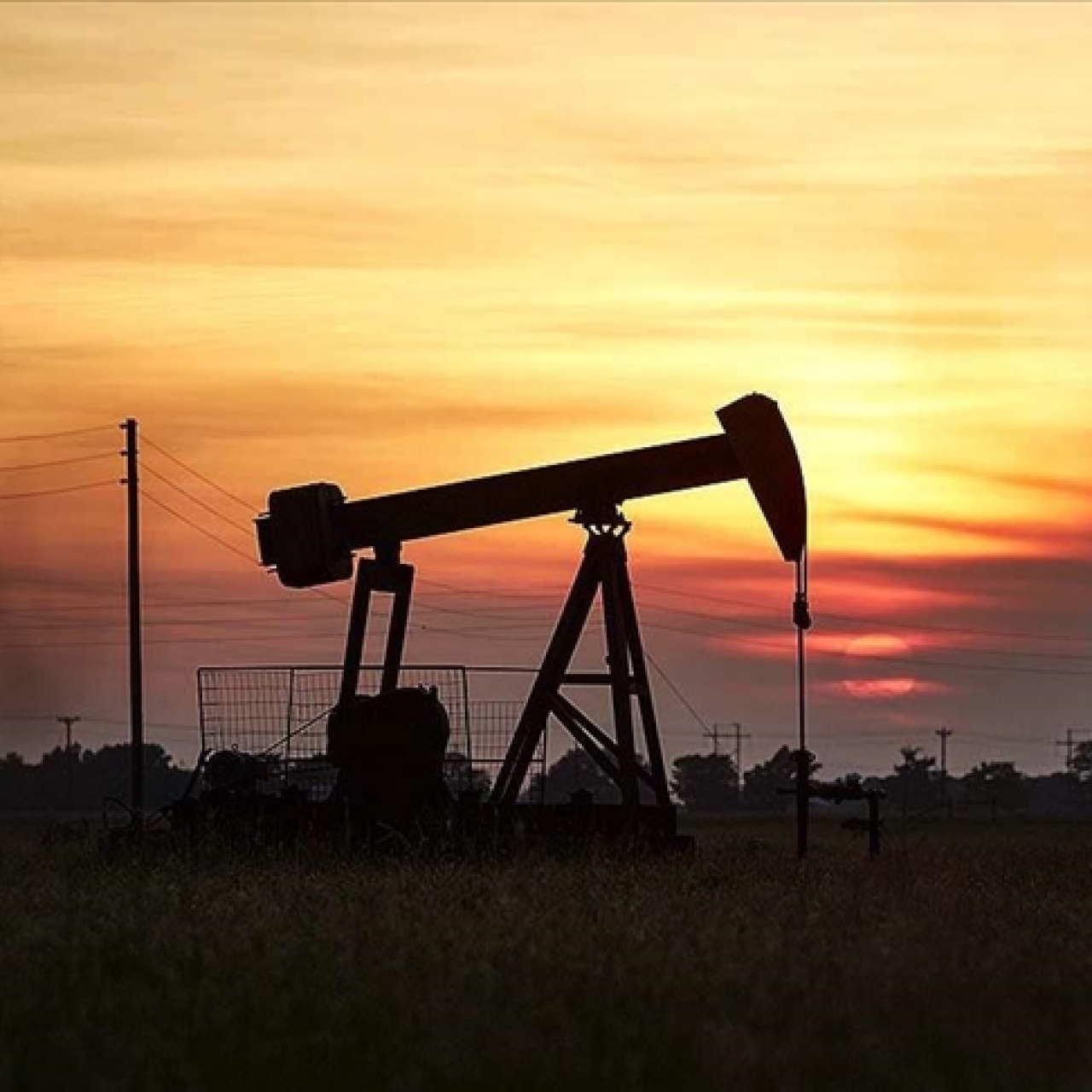 Petrol fiyatlarında düşüş: petrol fiyatları çarşamba günü yaklaşık yüzde 1 oranında düştü