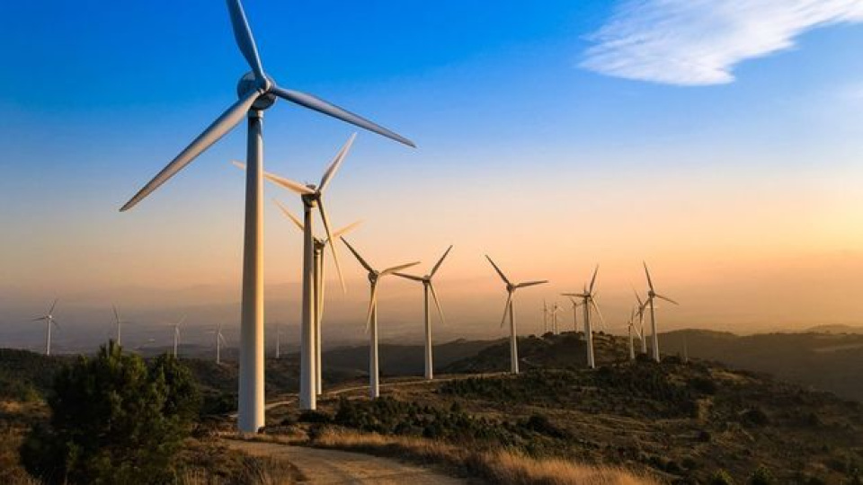 Rüzgar ve güneş kaynaklı küresel elektrik üretimi ilk kez gazı geride bıraktı