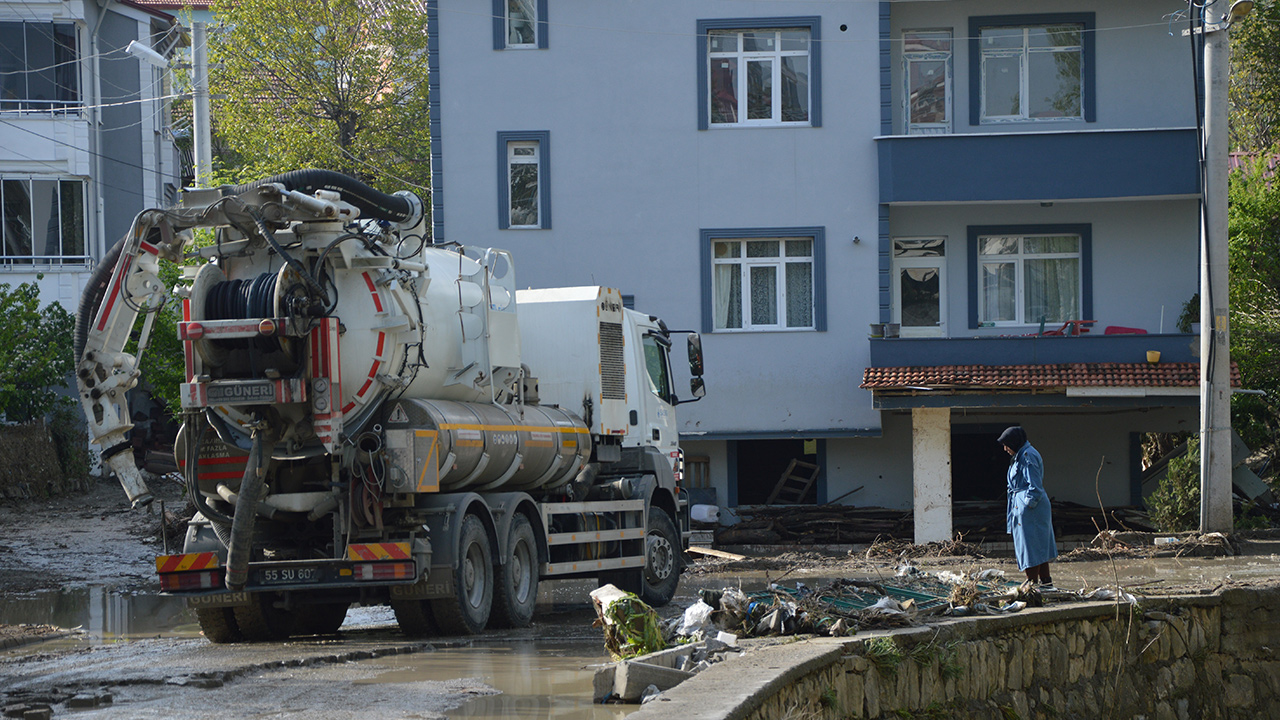 Samsun'daki sel felaketinden etkilenenler için 50 milyon lira acil yardım ödeneği