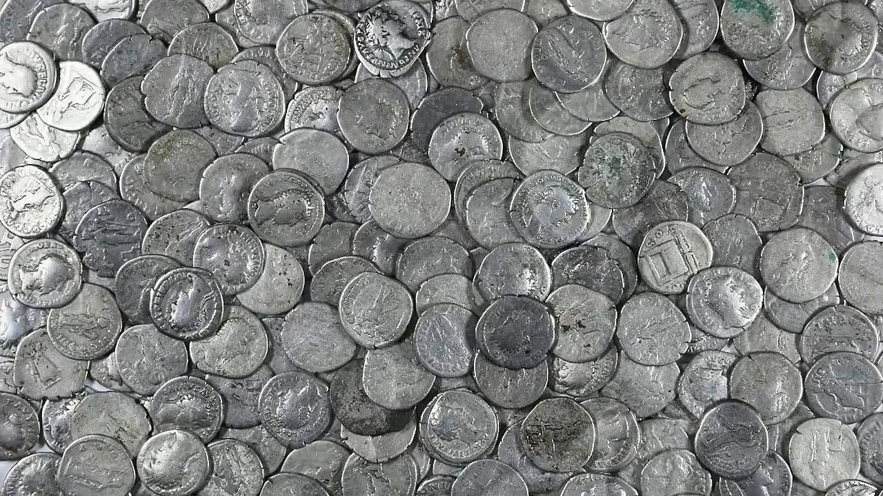 Savaşın gerilimi altını vururken gümüş sınırda kaldı