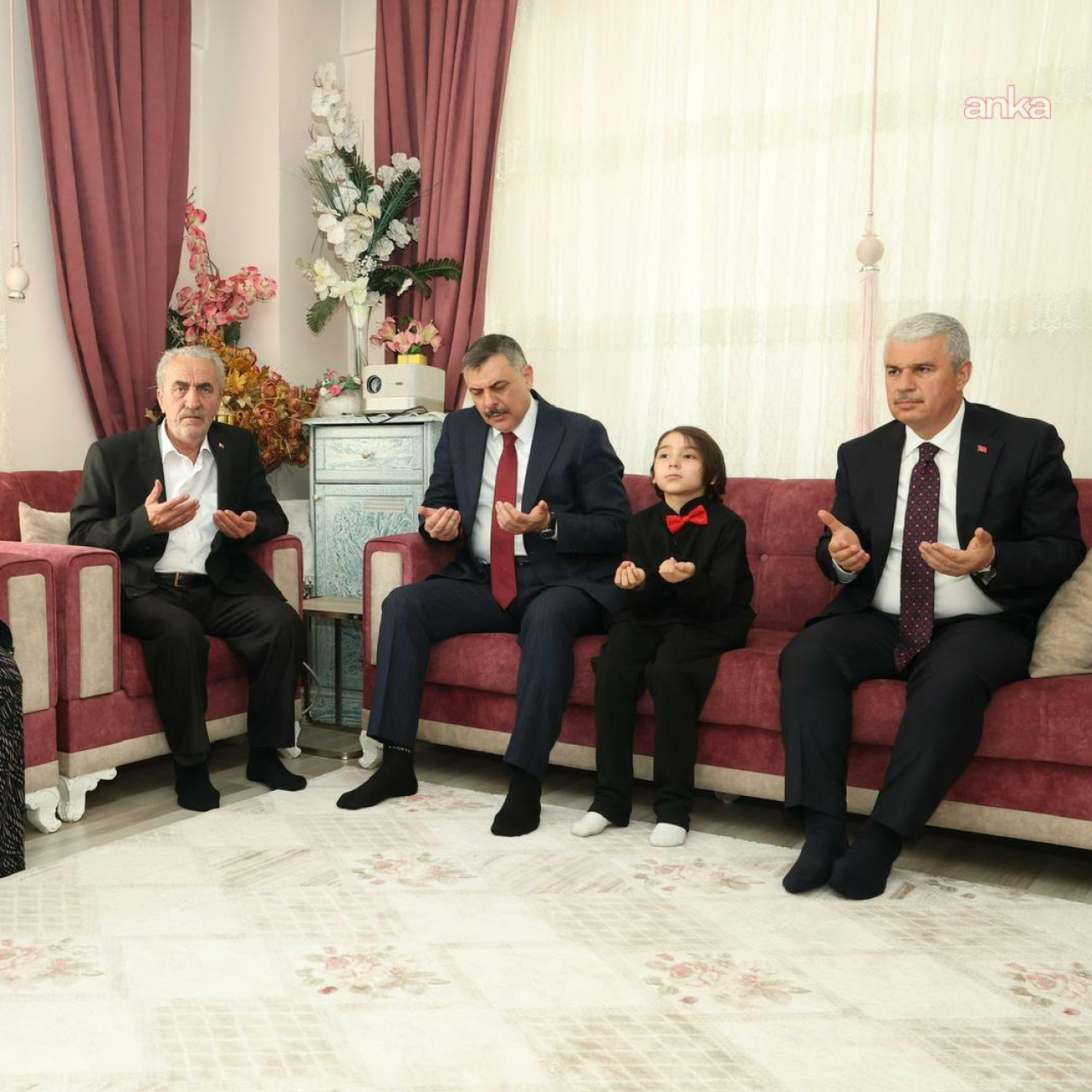 İçişleri Bakanı Çiftçi'den şehit ailesine bayram ziyareti Son dakika haberleri
