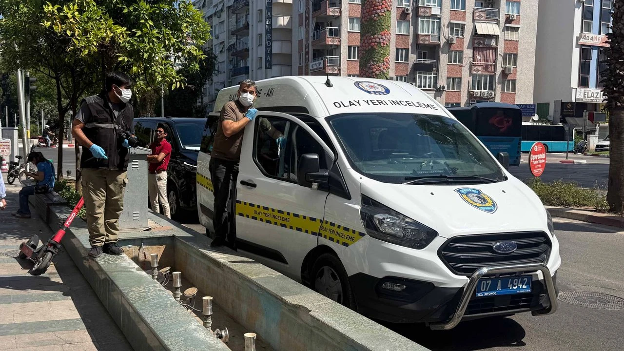 Skylitzis'in cansız bedeni otopsi yapılmak üzere Antalya Adli Tıp Kurumu morguna götürüldü
