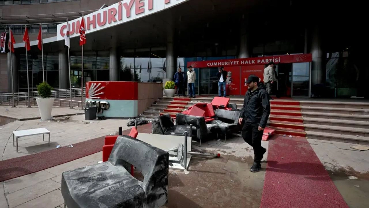 Son Dakika Bayramın ikinci gününe çağrı yapılmıştı! Kılıçdaroğlu genel merkez planını erteledi