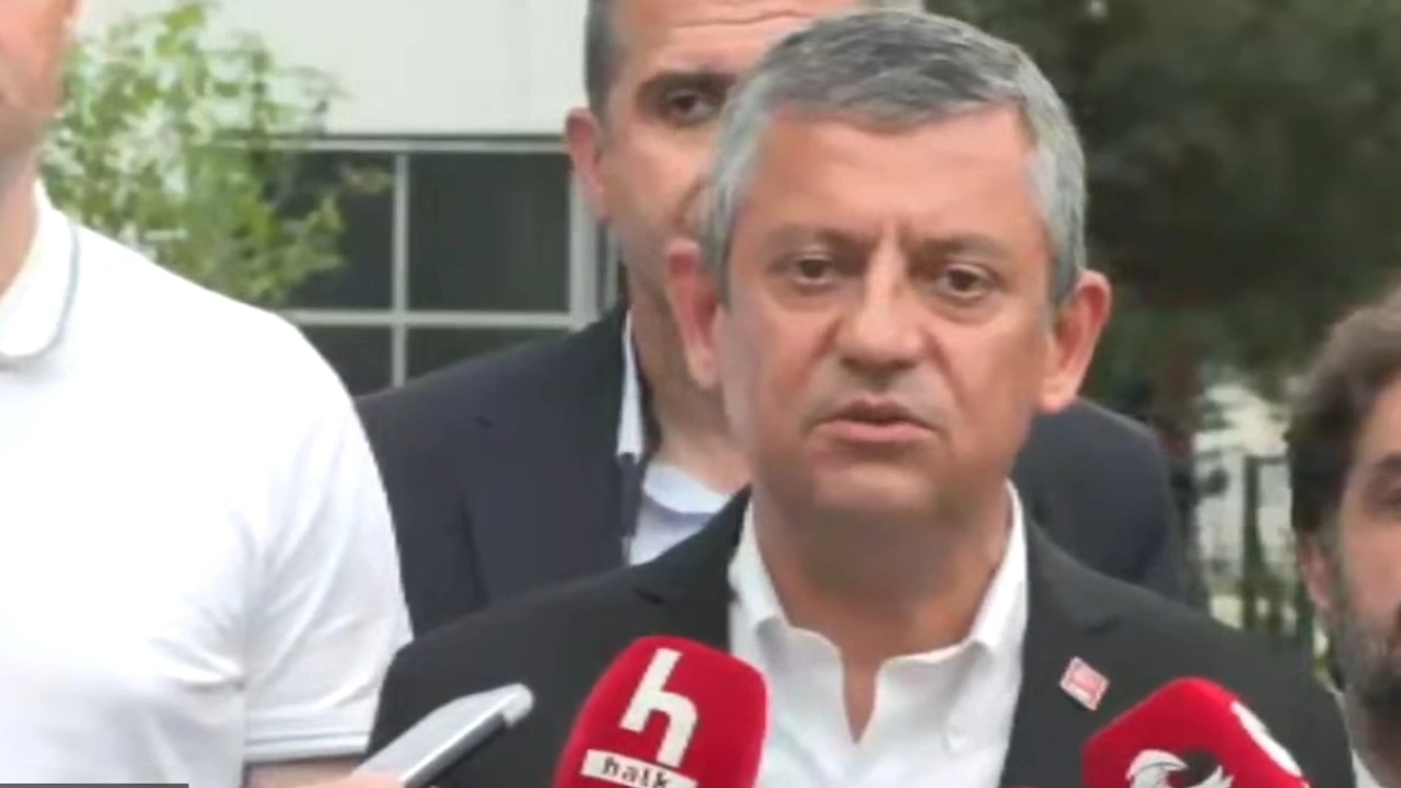 Son Dakika Özgür Özel'den Aslanoğlu ve Soyer'e ziyaret sonrası açıklamalar