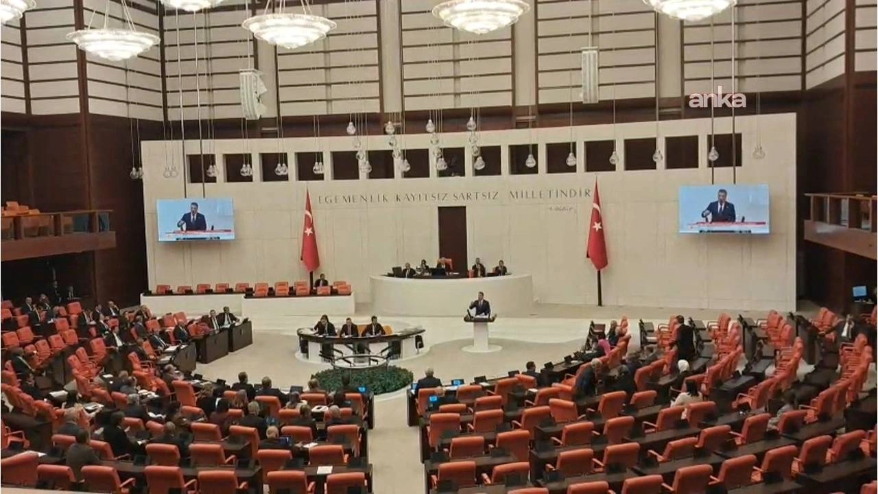 Son Dakika TBMM'de ‘mutlak butlan' krizi! Tansiyon öyle bir yükseldi ki oturuma ara verildi