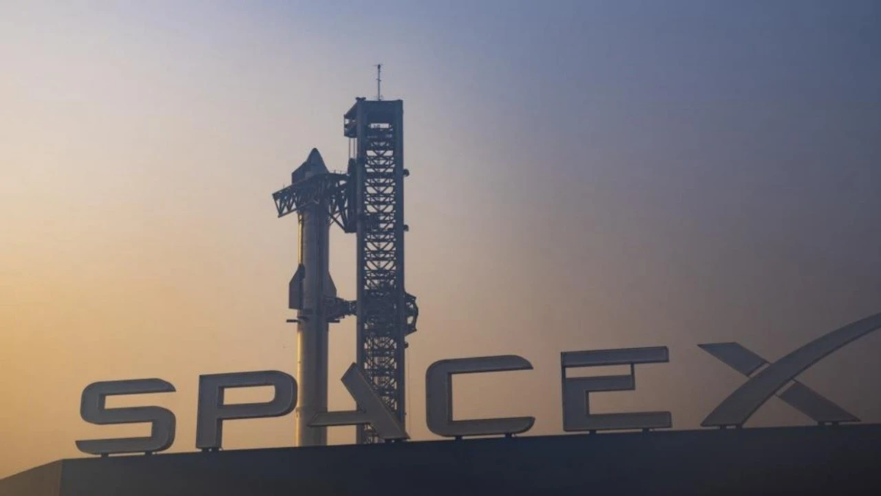 SpaceX hisse başına 135 dolardan halka arz edilecek