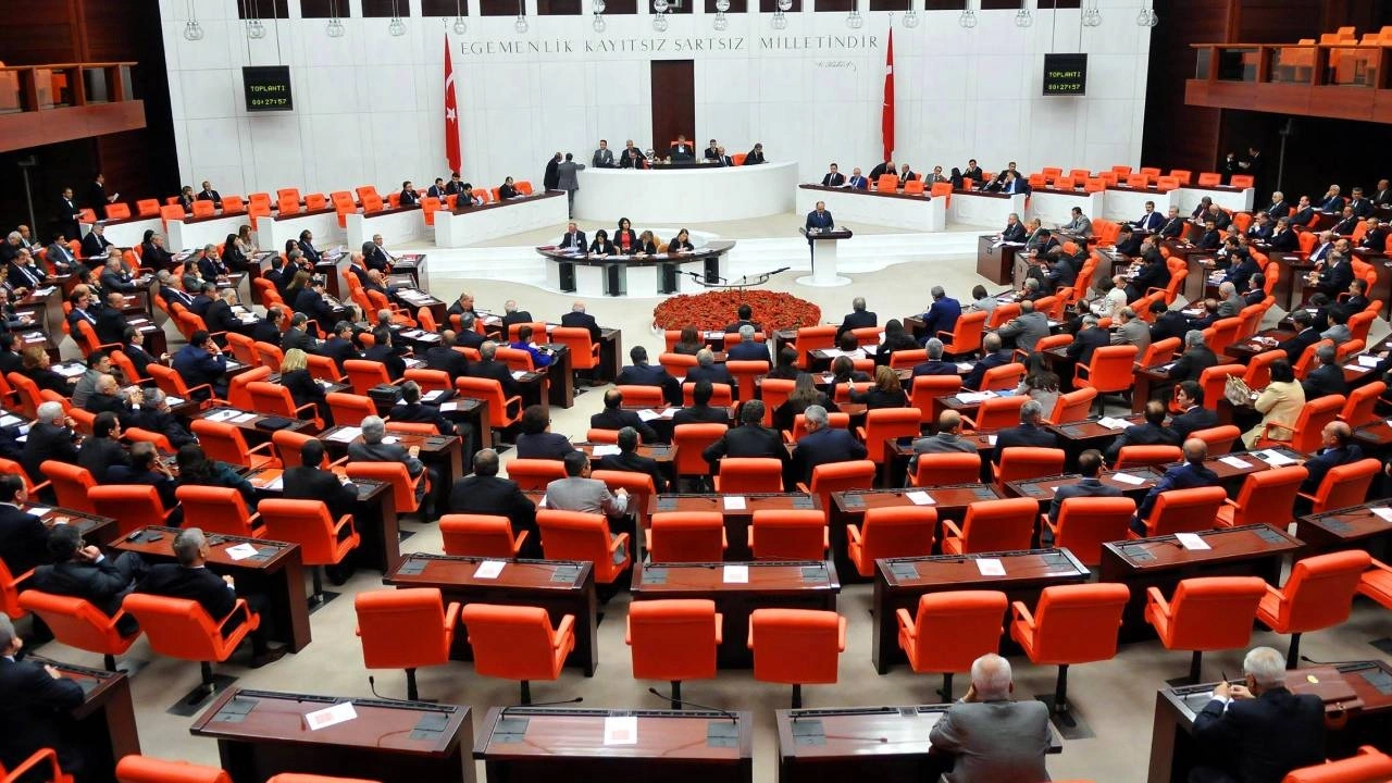 TBMM Genel Kurulu, İmralı Süreci için hazırlanan yasa teklifini oylamak için toplandı