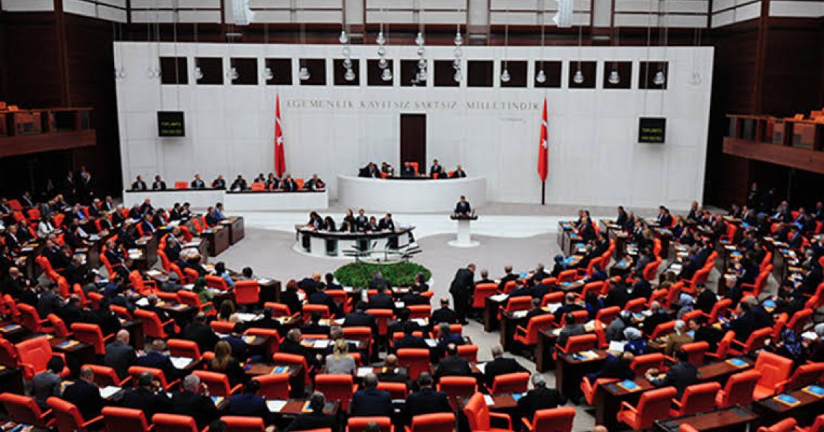 TBMM Genel Kurulu'nda, AK Parti ve MHP'nin şehit ve gazi ailelerinin haklarına yönelik sunduğu dokuz