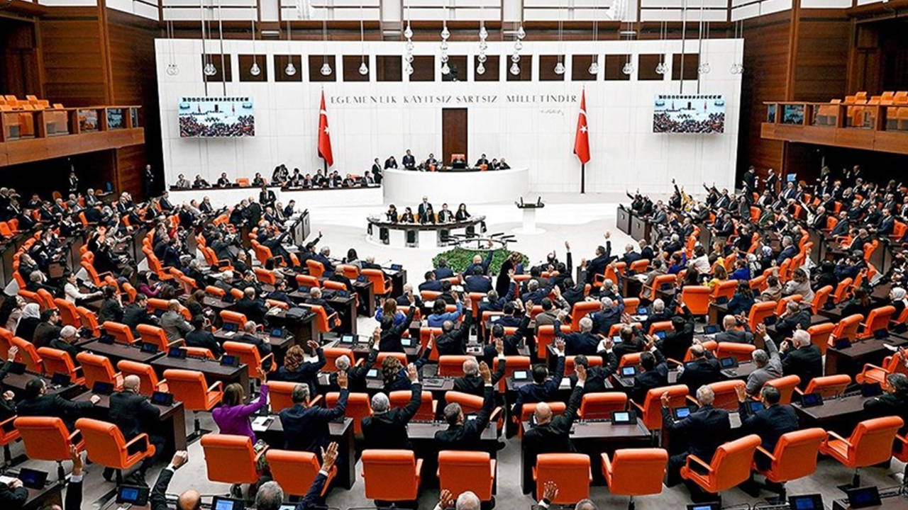 TBMM Genel Kurulu'nda bu hafta, yurt dışındaki para, döviz, altın, hisse senedi, tahvil gibi menkul