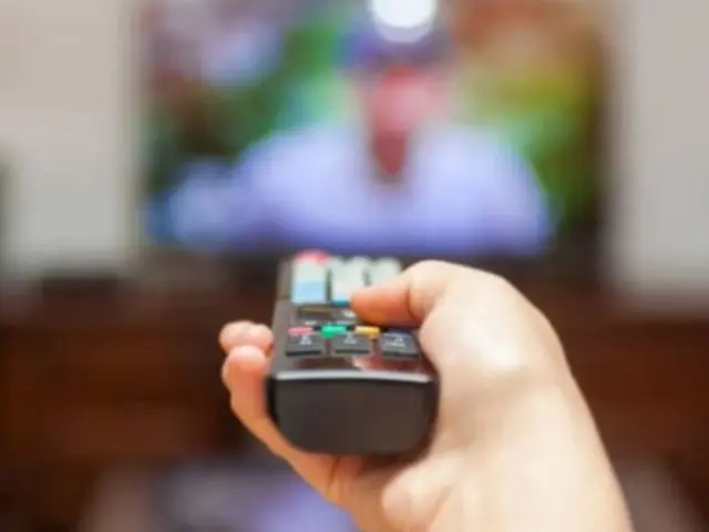 Televizyon izleyicileri 4 Ekim Pazar akşamı ekranlara gelecek yapımları araştırmaya başladı