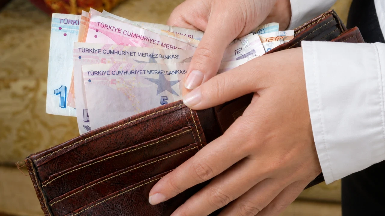 Temmuz zammının ardından yaklaşık 4 milyon memur için maaşlar