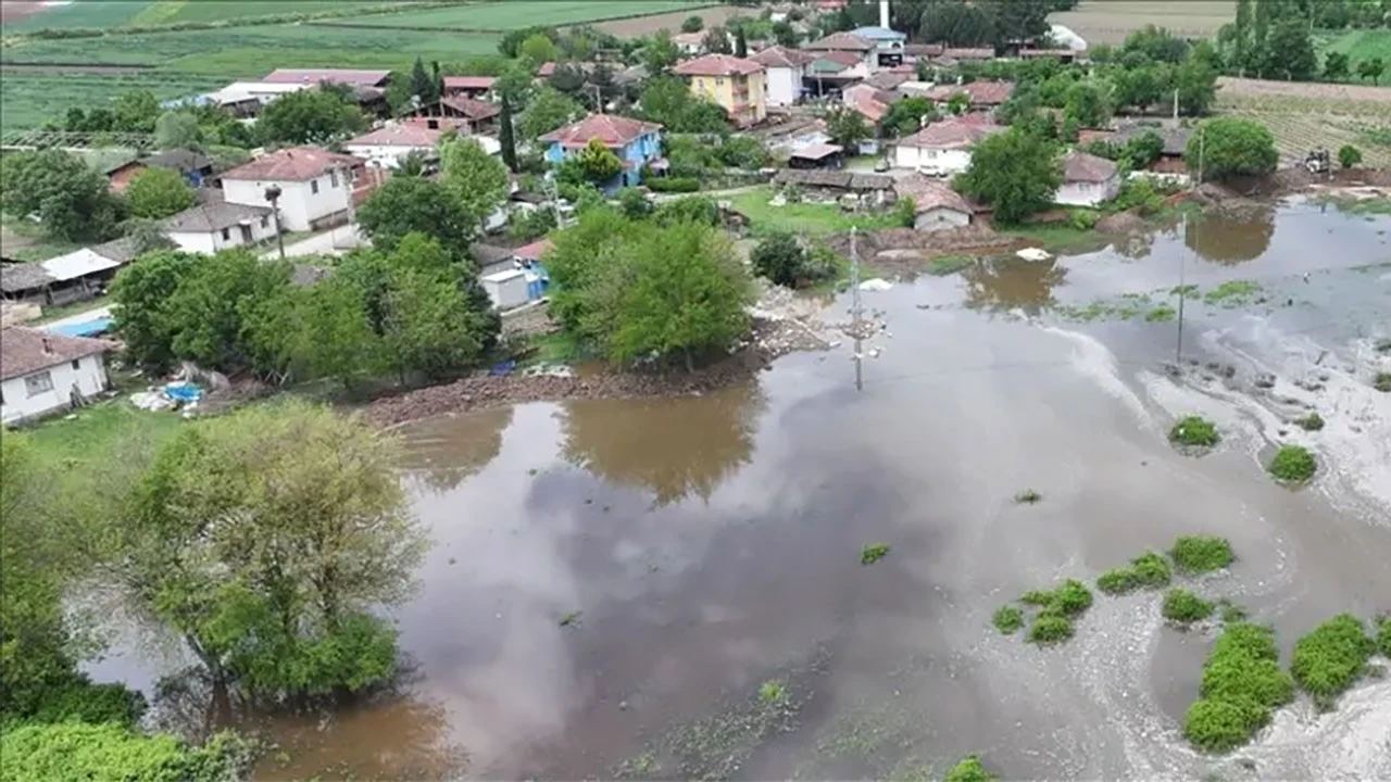 Tokat'ta 3, Amasya'da 1 gün eğitime ara verildi