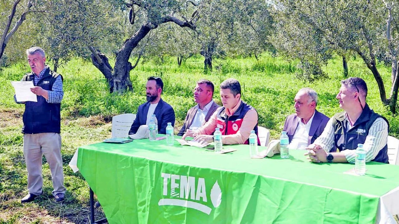 Toprağı yeniden canlandırmak için çiftçiye yeşil gübreleme çağrısı