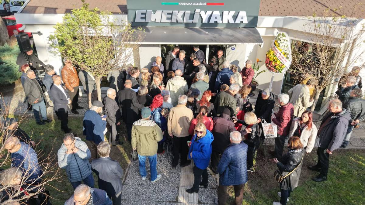 "Tüm büyüklerimizi keyifli anlar yaşamak ve yeni anılar biriktirmek için Emekli Yaka'ya bekliyoruz" dedi