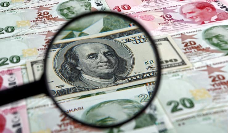 Türkiye için enflasyon ve dolar tahmininde bulundu