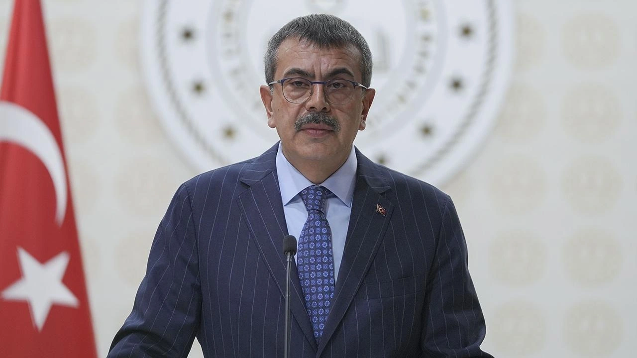 Üniversiteye giriş yaşı düşüyor mu? Yusuf Tekin yanıtladı