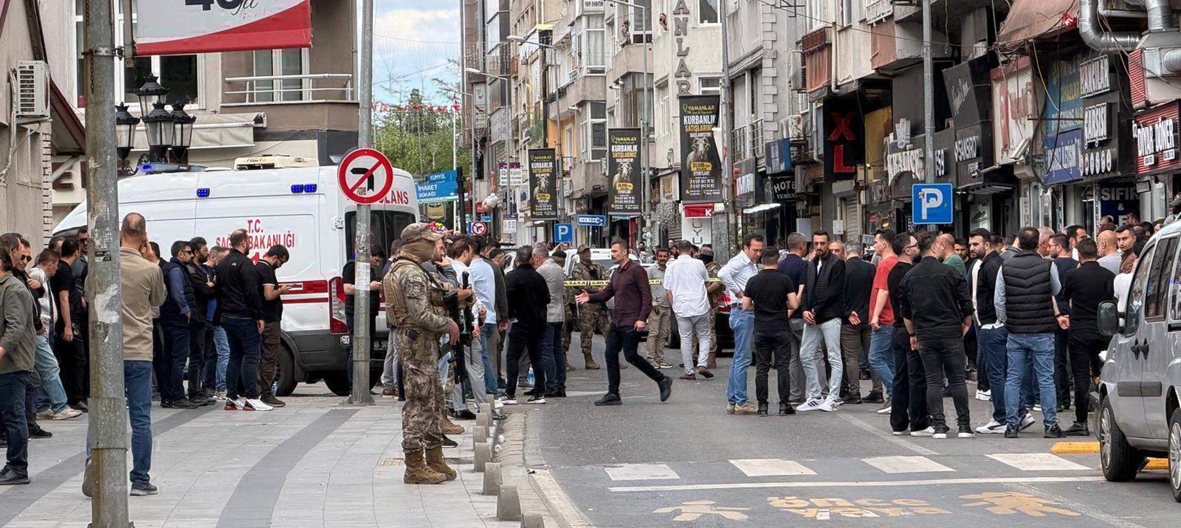 Vatandaş polis katilini linç etmek istedi