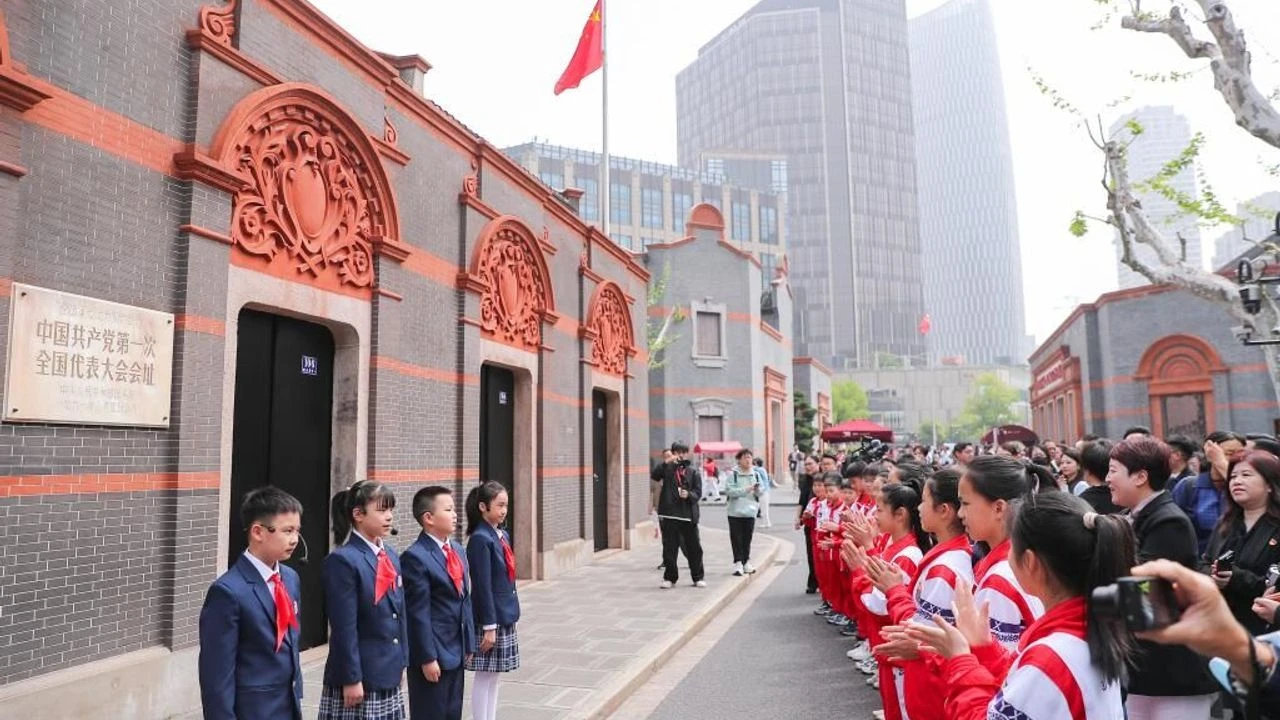 Xi'den genç öncülere Dünya Çocuk Günü mesajı