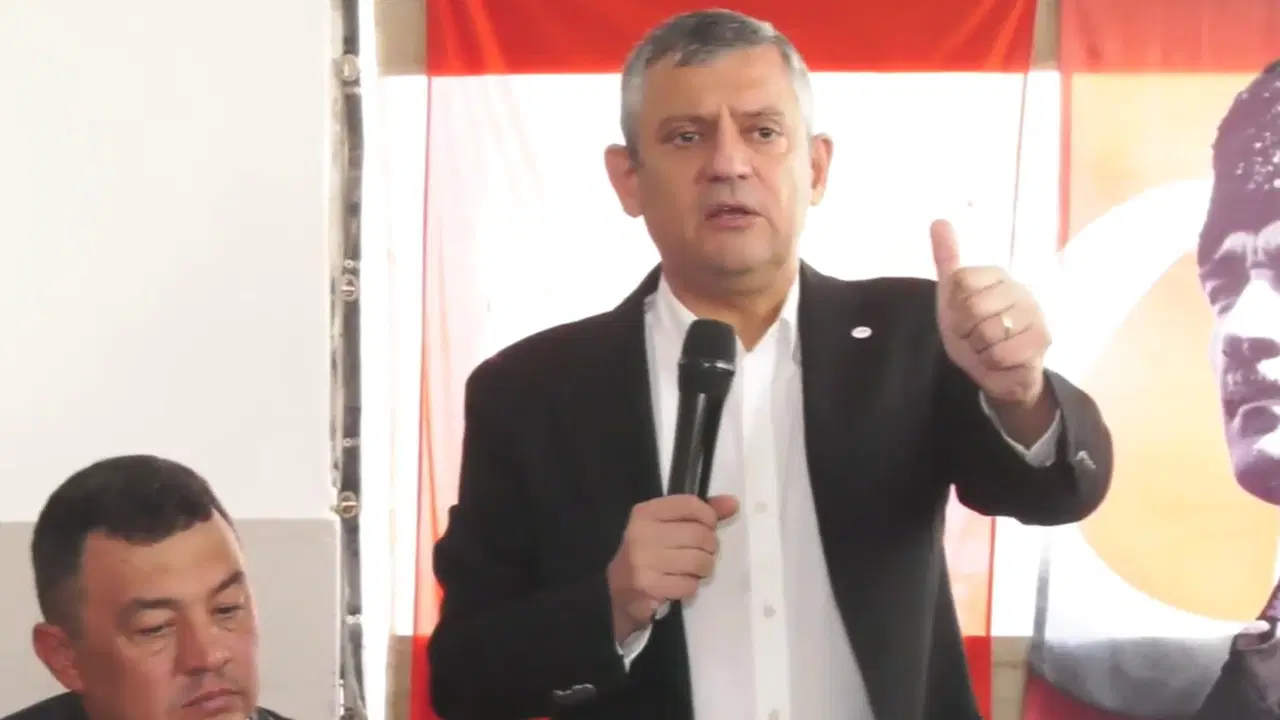 YENİ Parti Genel Başkanı Özgür Özel: Bursa'dan Tarım Bakanı çıkarmayı hedeflediklerini dile getirdi