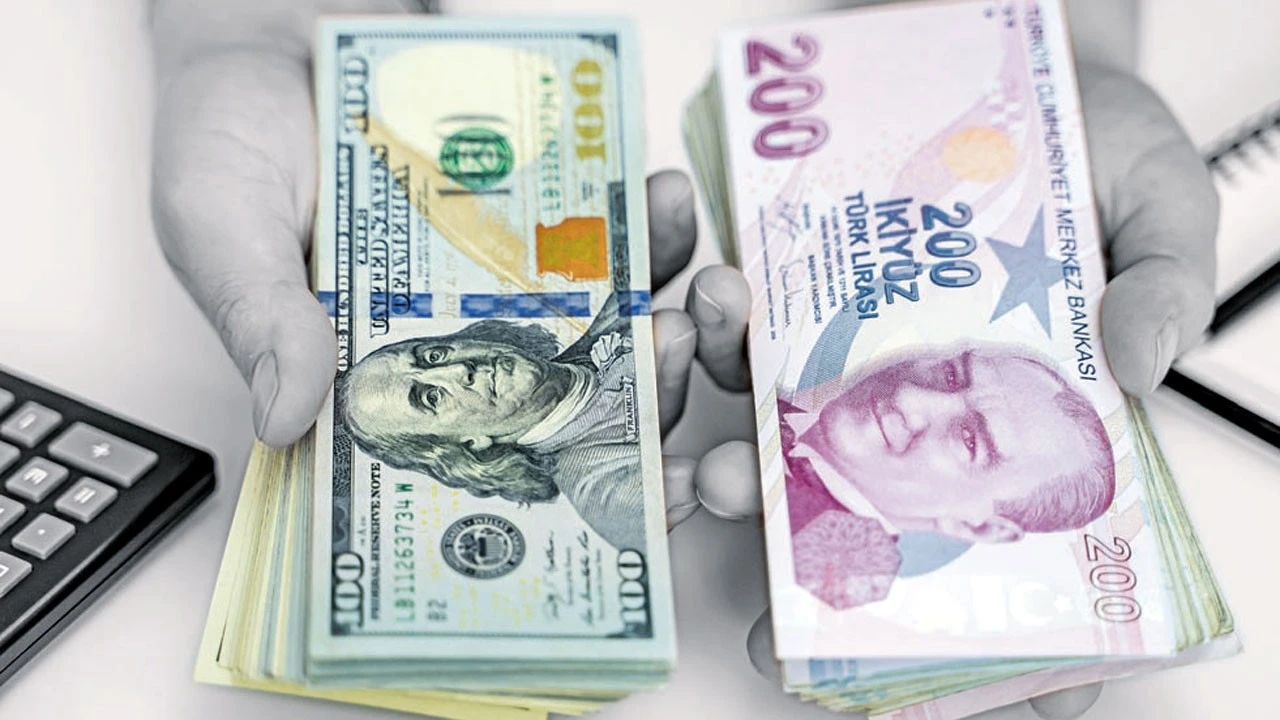 Yerli ve yabancı yatırımcılar bayrama TL varlıkları satarak girdi