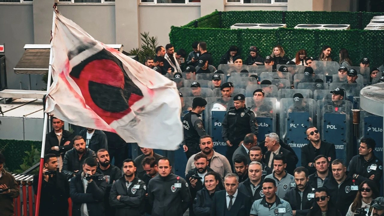 Zam öfkesi dinmiyor, Boğaziçili öğrenciler ayağa kalktı